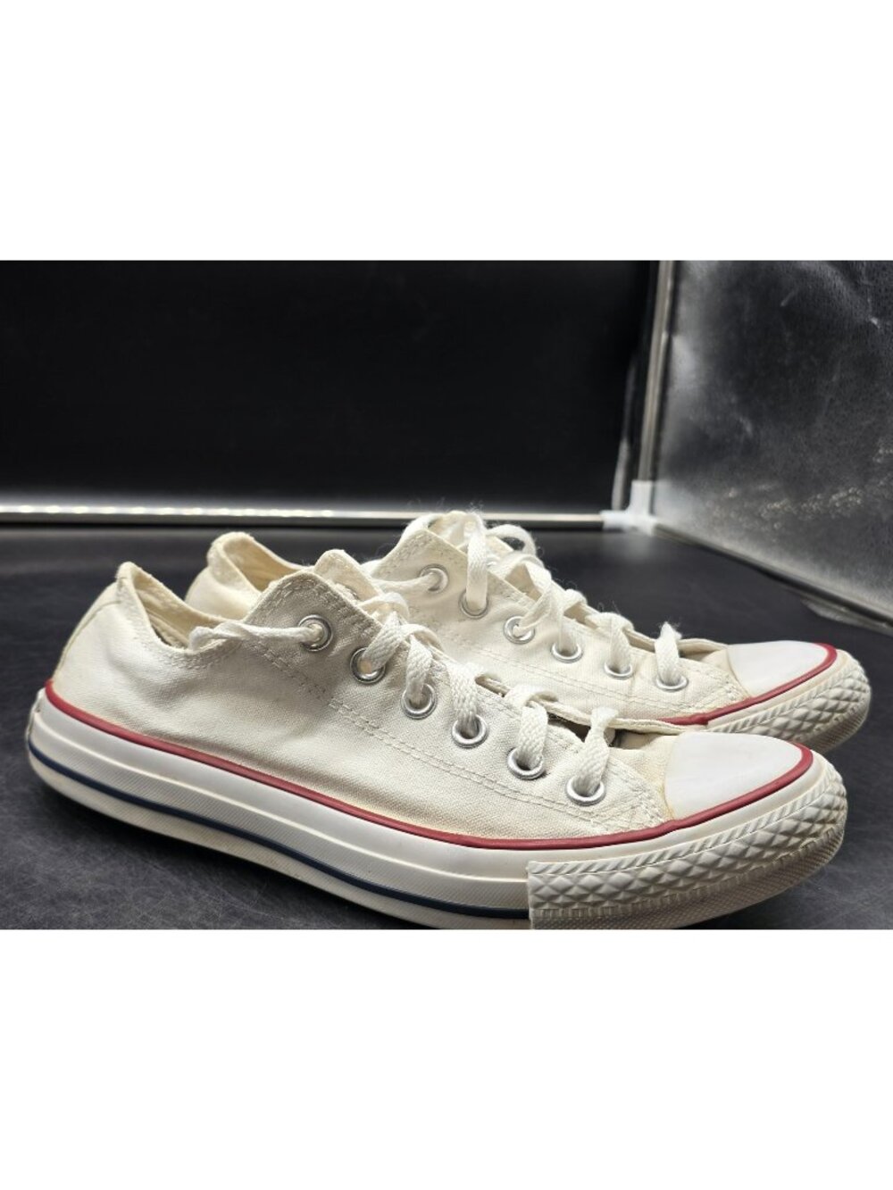 Converse Chuck Taylor All Star Shoes Mens Size 6.5 White Stained Sneakers M7652